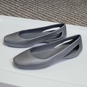 NWOT CROCS SIZE 7‎ SLIP ON SHOES NO BOX GRAY